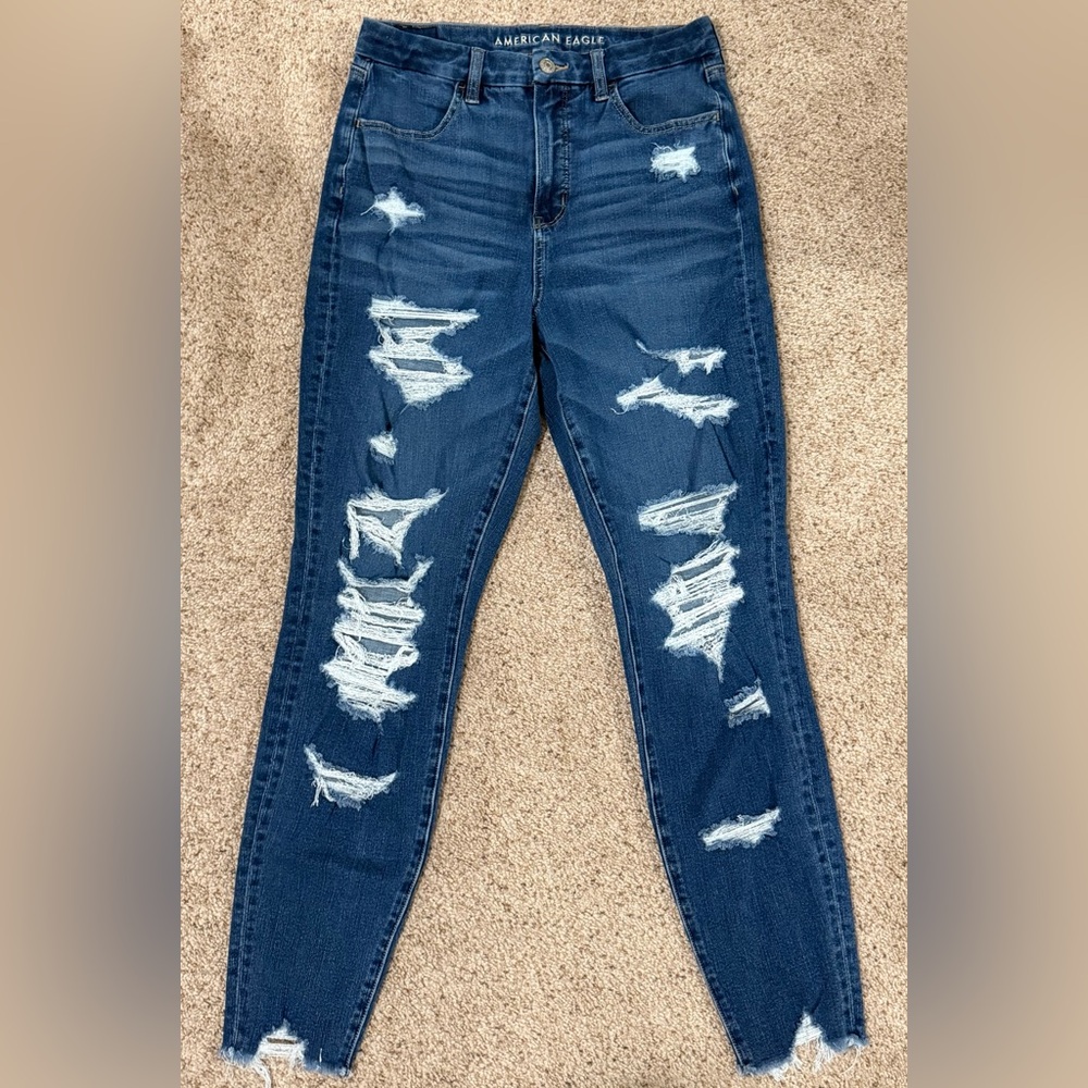 American Eagle Outfitters Distressed The Dream Jean